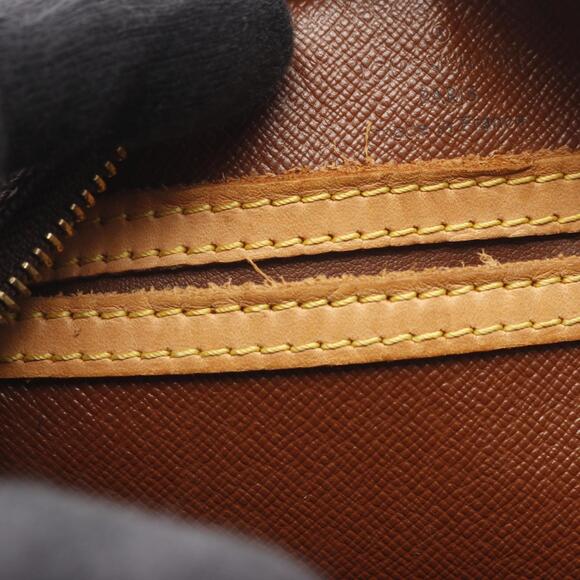 LOUIS VUITTON Brown Monogram Leather Shoulder Bag - Picture 6 of 14